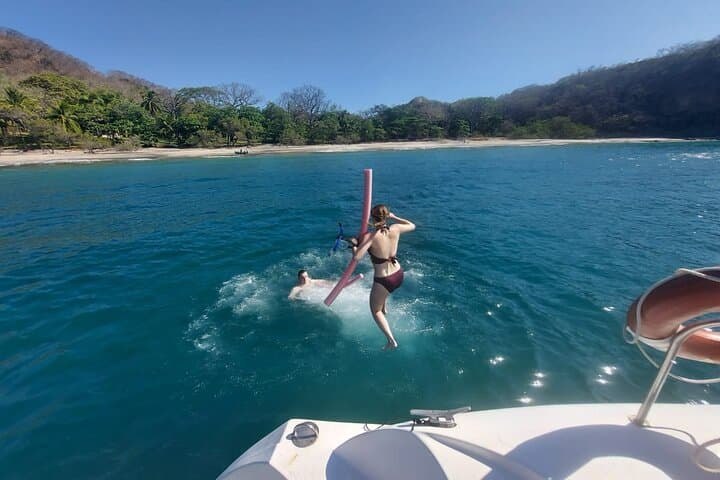 Private Catamaran Sailing Sunset Tour & Snorkeling from Tamarindo