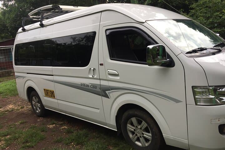 Airport Transfer from Intl. Liberia (LIR) to Tamarindo- Flamingo