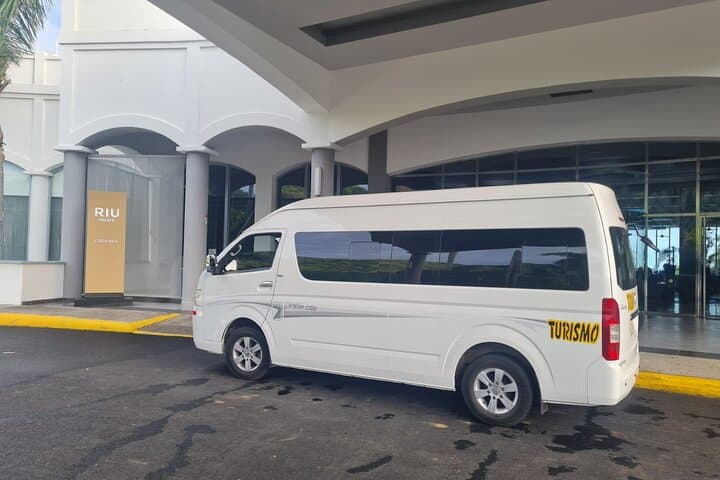 Private Transportation From Liberia Airport To Wyndham Tamarindo