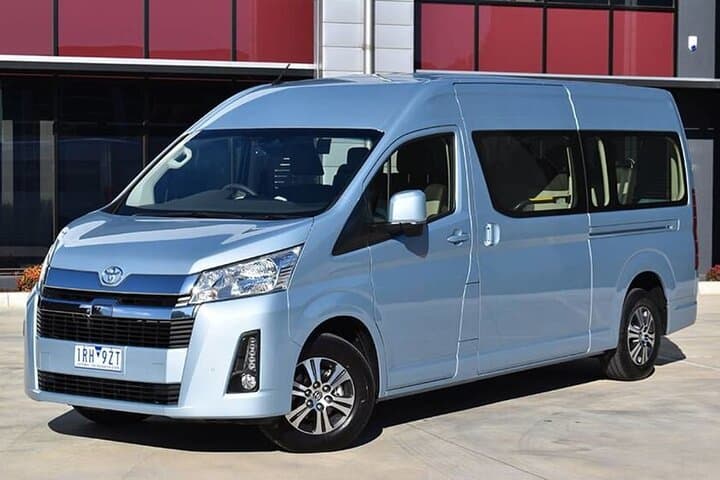 Private Deluxe Transportation to Liberia Airport