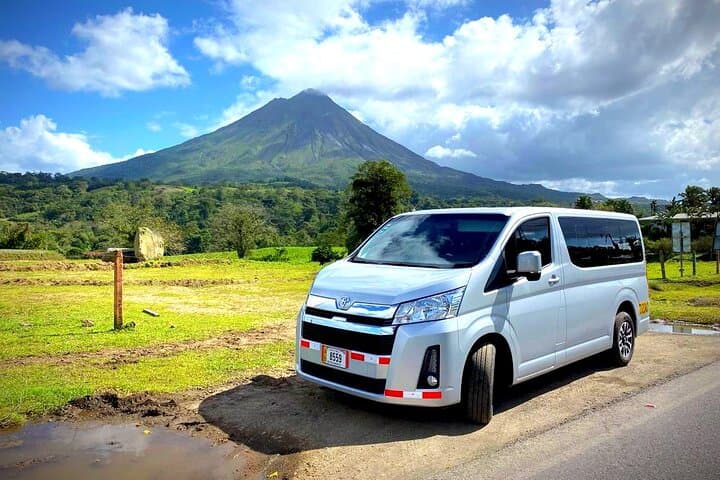Private Transport Tamarindo to Arenal - Premium Service VIP