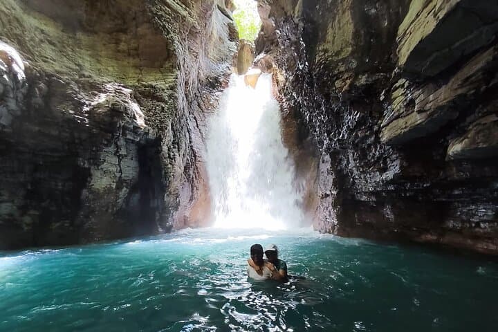 Hiking and Climbing to La Leone Fall