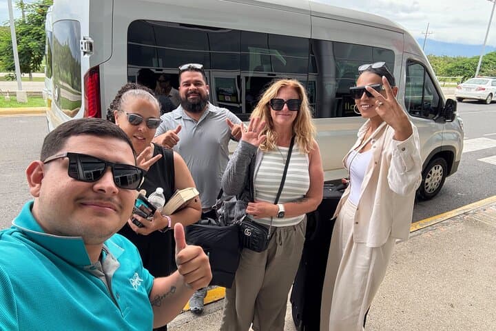 Round Trip Transfer Liberia Airport to Your Hotel or Airbnb