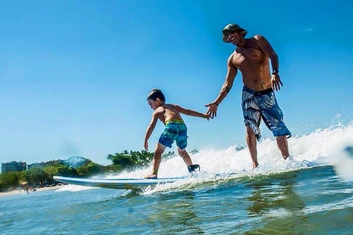 Best Surf Lessons in Tamarindo β MouseHead Surf School with Mao